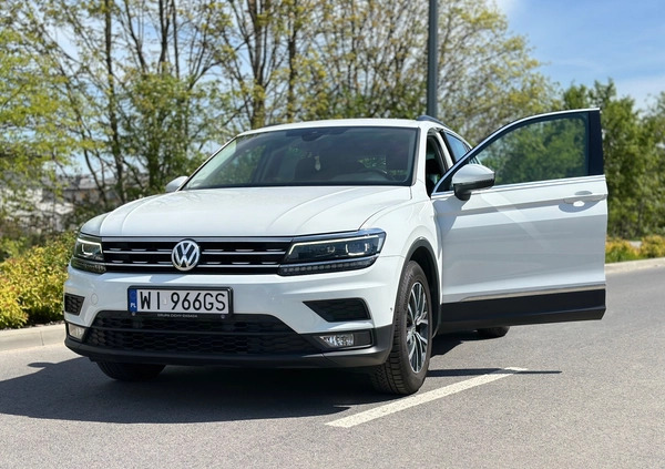 Volkswagen Tiguan cena 93000 przebieg: 129418, rok produkcji 2017 z Piaseczno małe 106